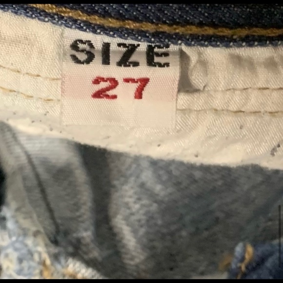 I really love this jeans, but is not my size 😳 - Picture 9 of 13